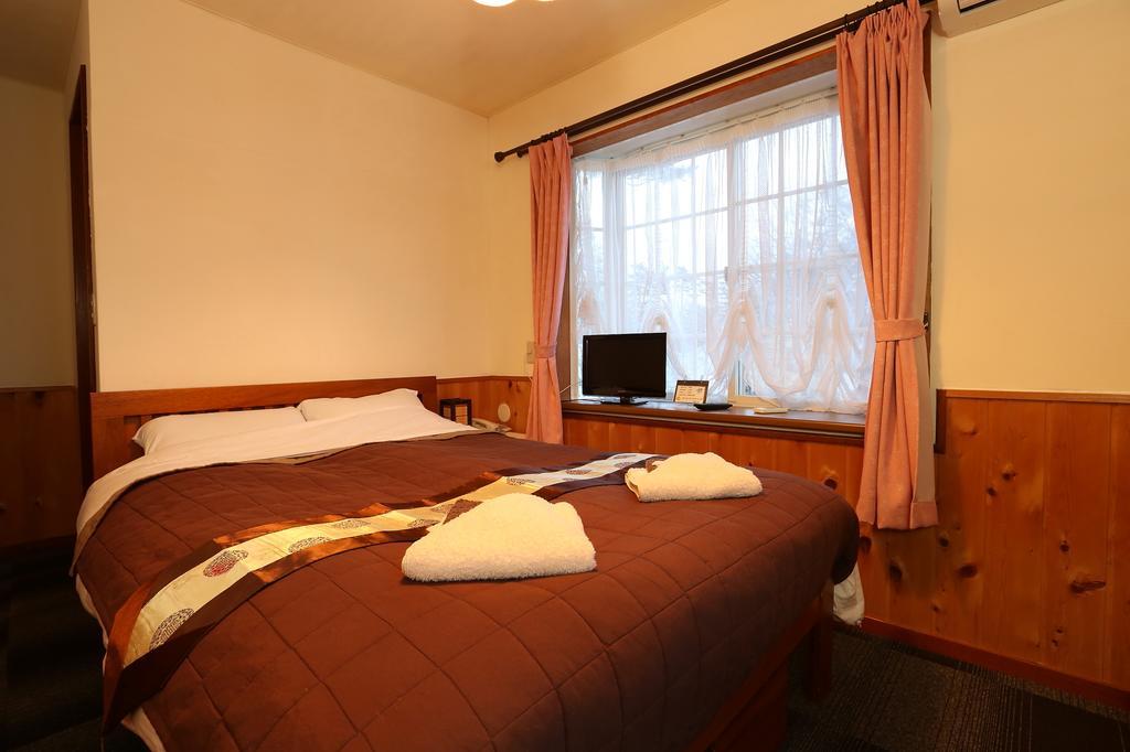 Alpine Wind Bed & Breakfast Hakuba Room photo