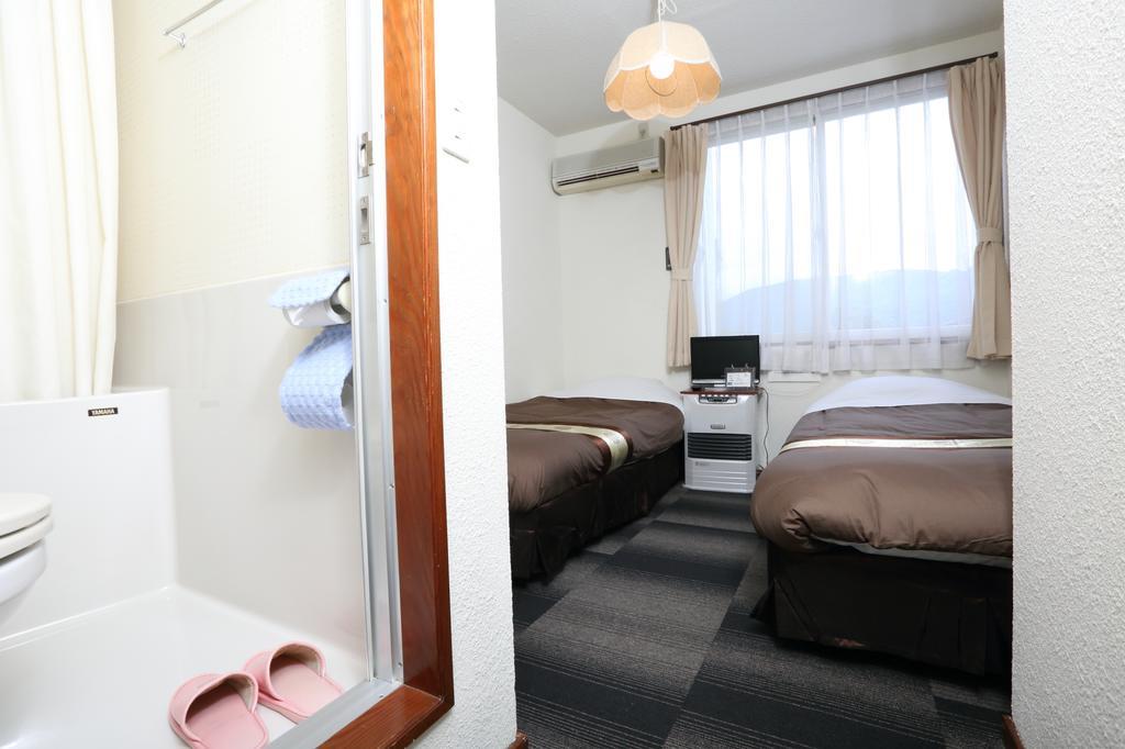 Alpine Wind Bed & Breakfast Hakuba Room photo